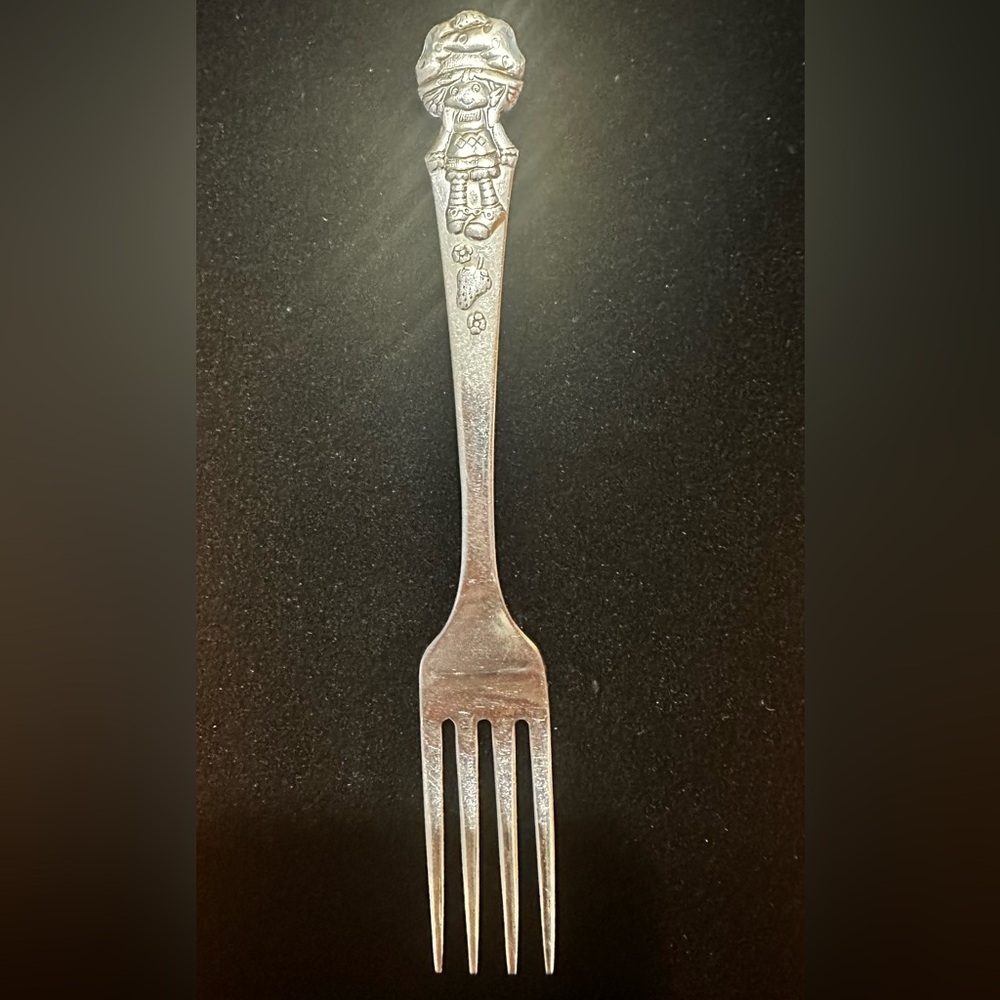 Vintage Oneida Strawberry Shortcake Fork 1982 American Greetings Corp. 5.75” - Picture 4 of 4